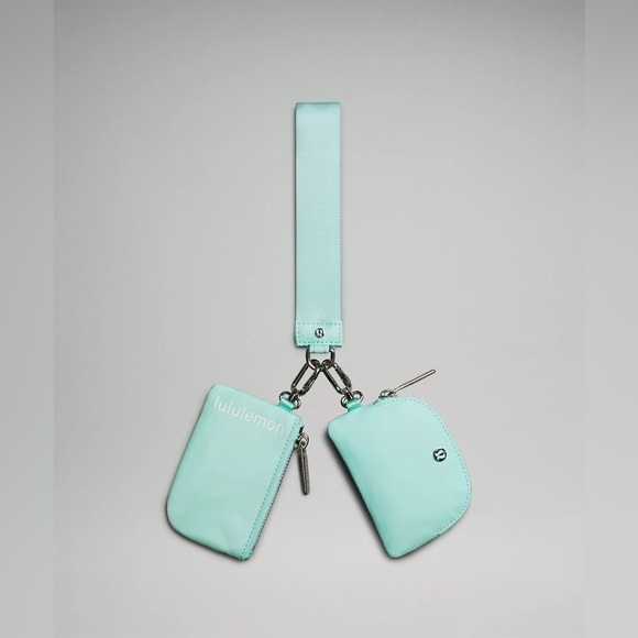 4🆕💙 Lululemon Dual Pouch Wristlet - Ideal Mint - Picture 4 of 7